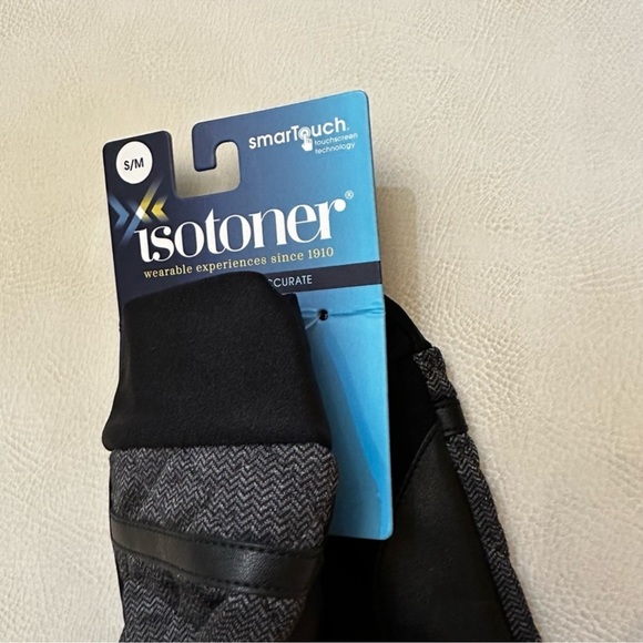 Isotoner black and gray smart touch gloves Size Small/Medium made in France - Picture 10 of 10